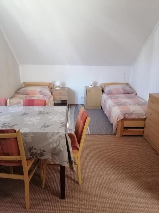 V Apartmanu * Mladkov